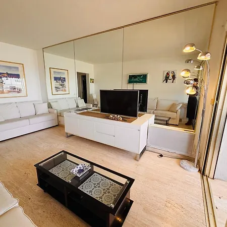 Marina Baie Des Anges - - Apartamento