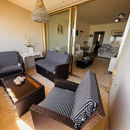 Marina Baie Des Anges - - Apartamento