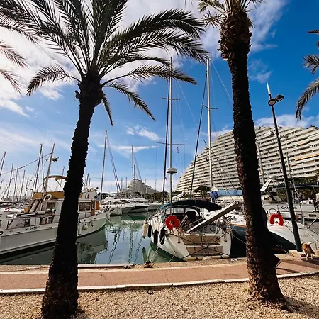Marina Baie Des Anges - - Apartamento *