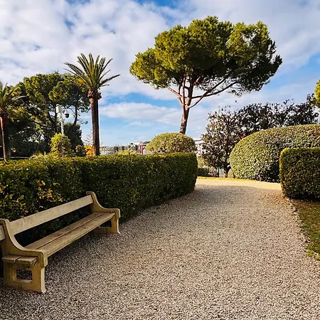 Marina Baie Des Anges - - * Villeneuve-Loubet