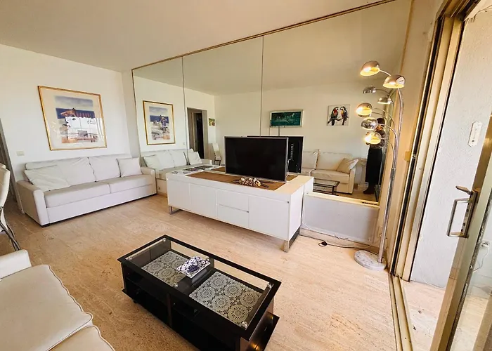 Marina Baie Des Anges - - Apartment