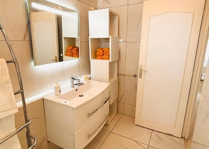 Marina Baie Des Anges - - Apartment *