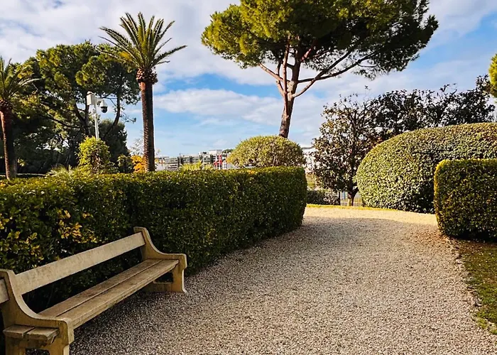 Marina Baie Des Anges - - * Villeneuve-Loubet