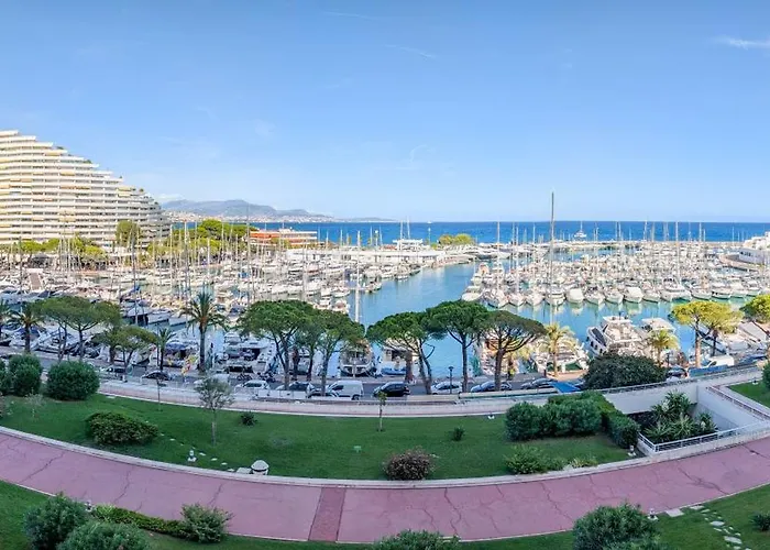 Marina Baie Des Anges - - Apartment